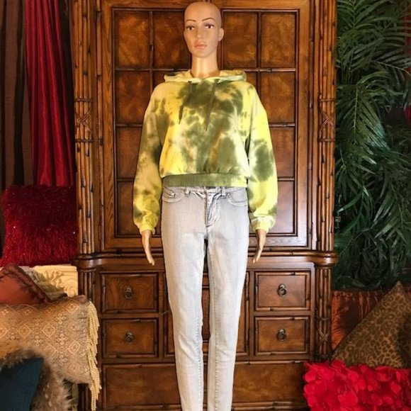 Tuscan Olive Fleece Lined Cotton Blend Cropped Tie Dye Sweatshirt Hoodie - Picture 5 of 14